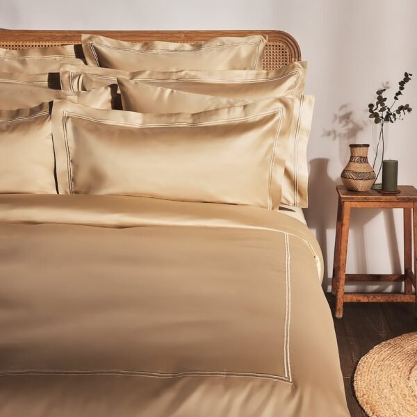 Cotton Pendle Square Pillowcase (70cm x 70cm)