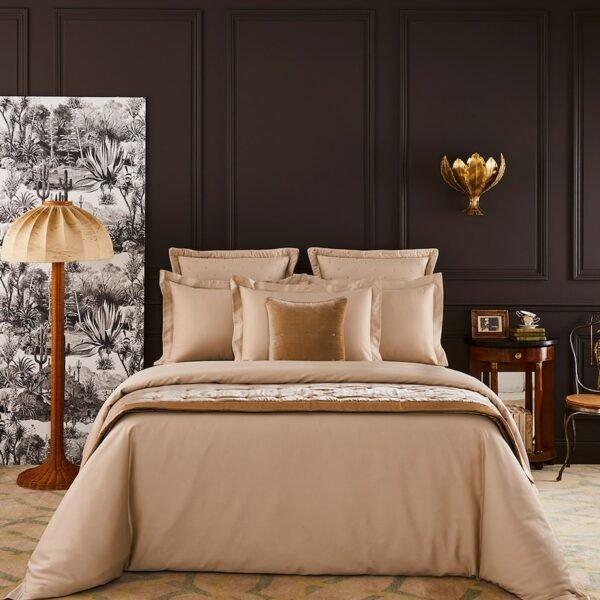 Triomphe Super King Flat Sheet (270cm x 295cm)