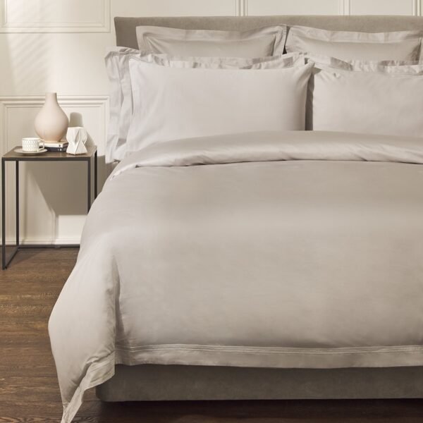 Brompton II Super King Fitted Sheet (180cm x 200cm)