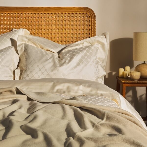 Cashmere Pastor Throw (150cm x 120cm)